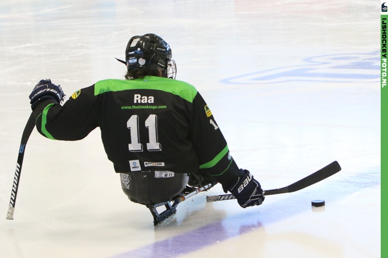 De eerste competitie wedstrijd voor para ijshockey. Foto ijshockeyfoto.nl